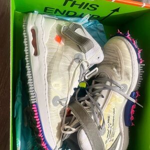 Off-White Cream and Gray Kids Sneakers with Pink Highlights
